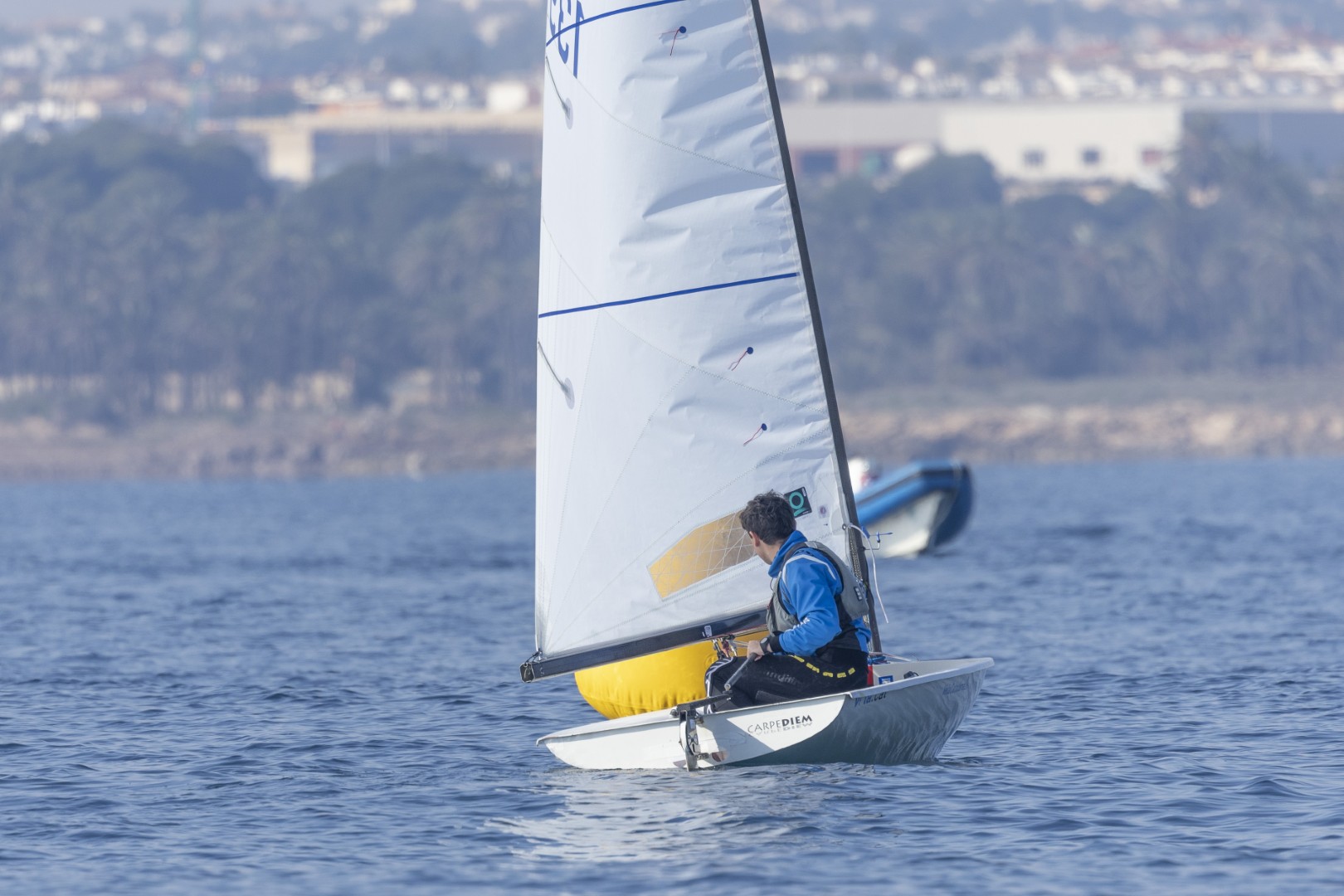 Guillem Manresa participa a l’Europeu Absolut i Copa d’Espanya de la classe Europa de vela a Alacant. 