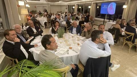 El Club de Vela Blanes rep el I Premi Xavier Oms en el segon sopar solidari de la Fundació Aspronis. - 2