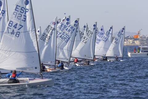 Guillem Manresa participa a l’Europeu Absolut i Copa d’Espanya de la classe Europa de vela a Alacant.  - 3