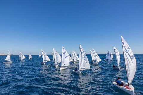 Guillem Manresa participa a l’Europeu Absolut i Copa d’Espanya de la classe Europa de vela a Alacant.  - 1